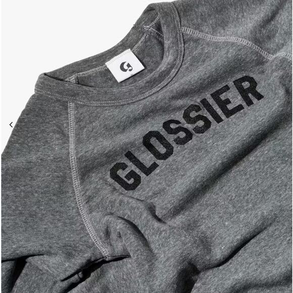 Glossier Women’s Relaxed Fit Raglan Logo Heather Gray Sweatshirt Size Small - Picture 2 of 6
